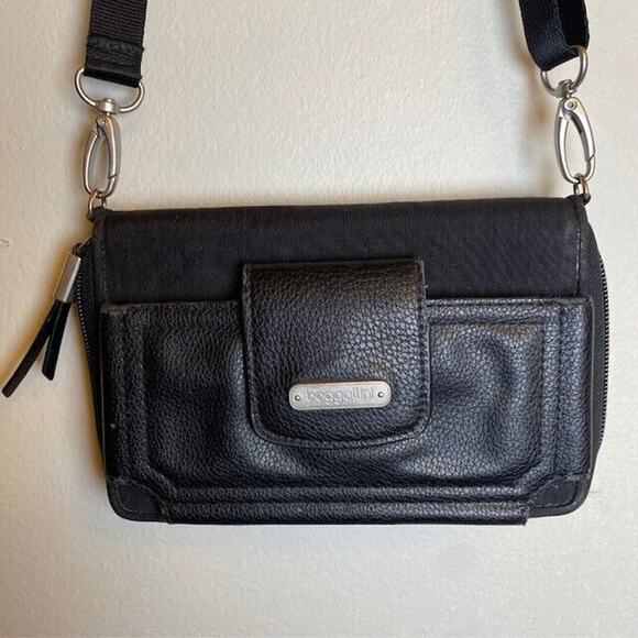 Baggallini Black RFID Phone Wallet Crossbody Small Purse Leather and Nylon - Picture 1 of 11
